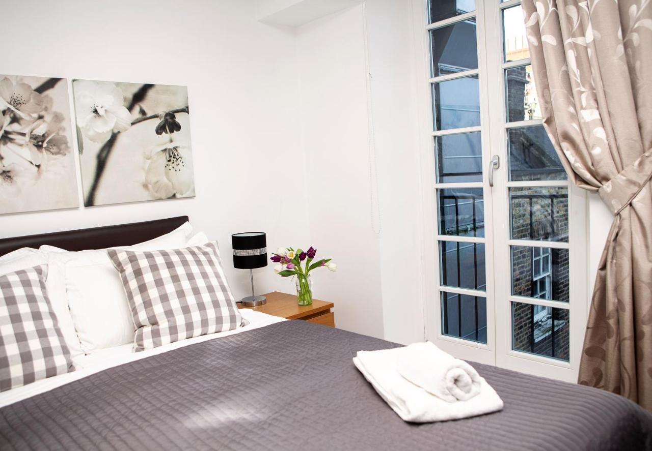 Apt 3, Trafalgar Sq Duplex, 3Rd & 4Th Floor By Indigo Flats Лондон Екстер'єр фото